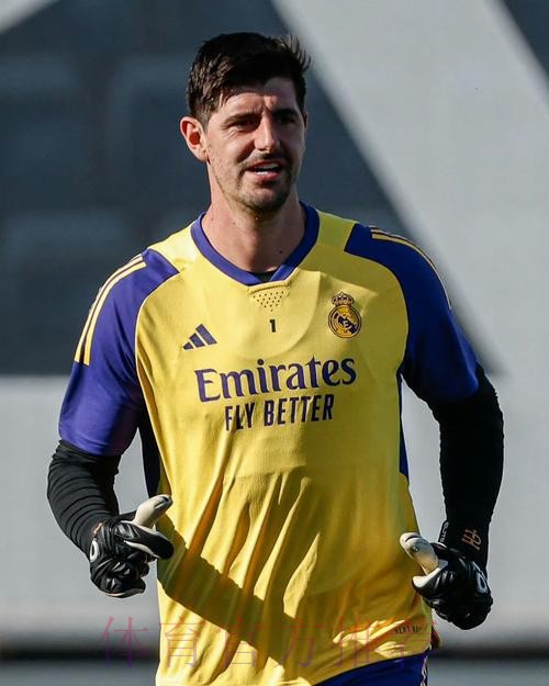 再遭重伤!官方:库尔图瓦训练中右膝半月板撕裂 再遭重伤!官方:库尔图瓦训练中右膝半月板撕裂